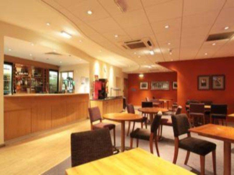 Travelodge Birmingham Central Broadway Plaza Dış mekan fotoğraf