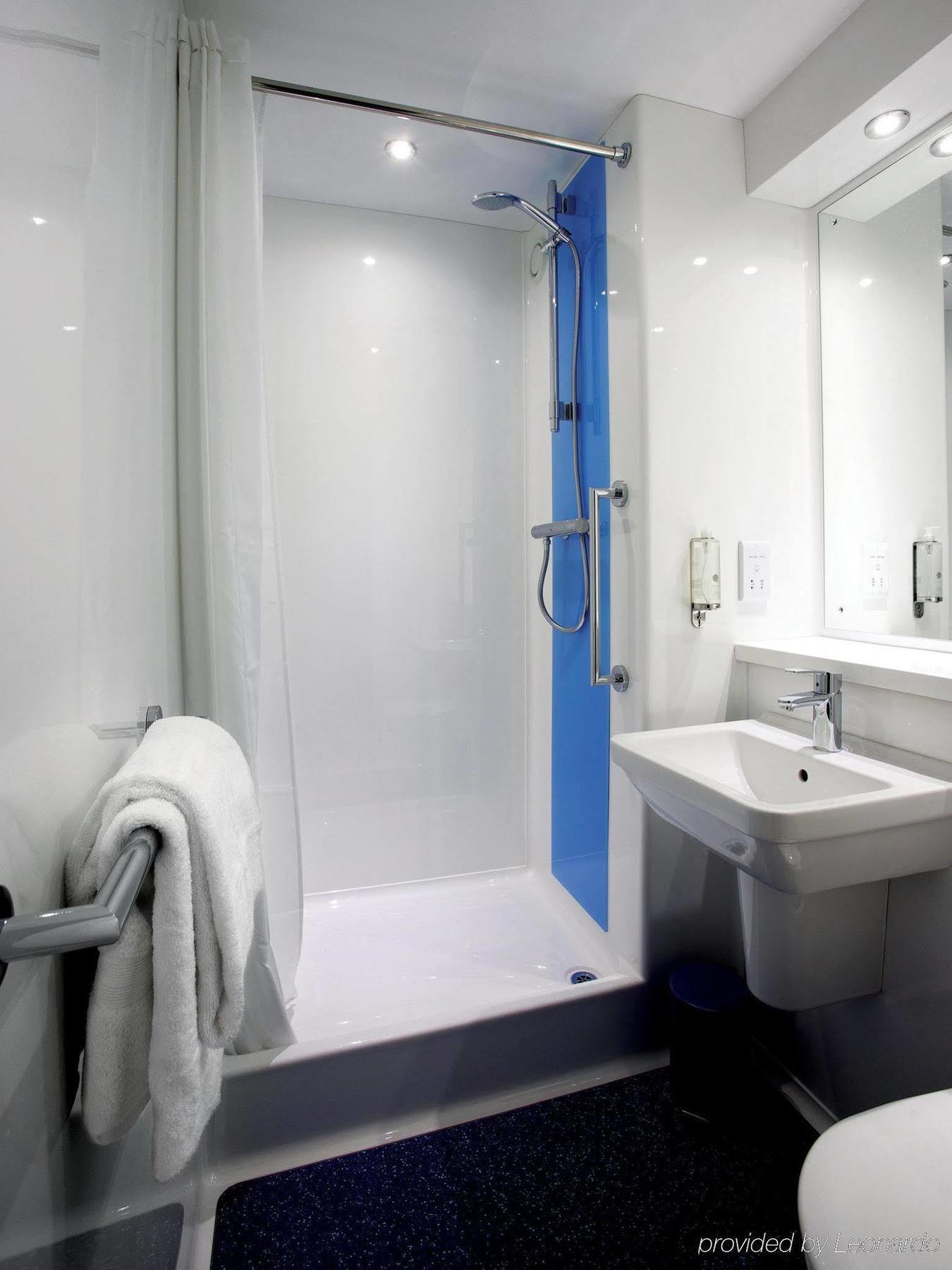 Travelodge Birmingham Central Broadway Plaza Dış mekan fotoğraf