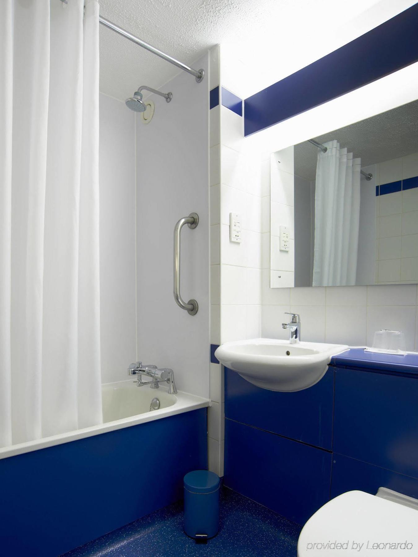Travelodge Birmingham Central Broadway Plaza Dış mekan fotoğraf