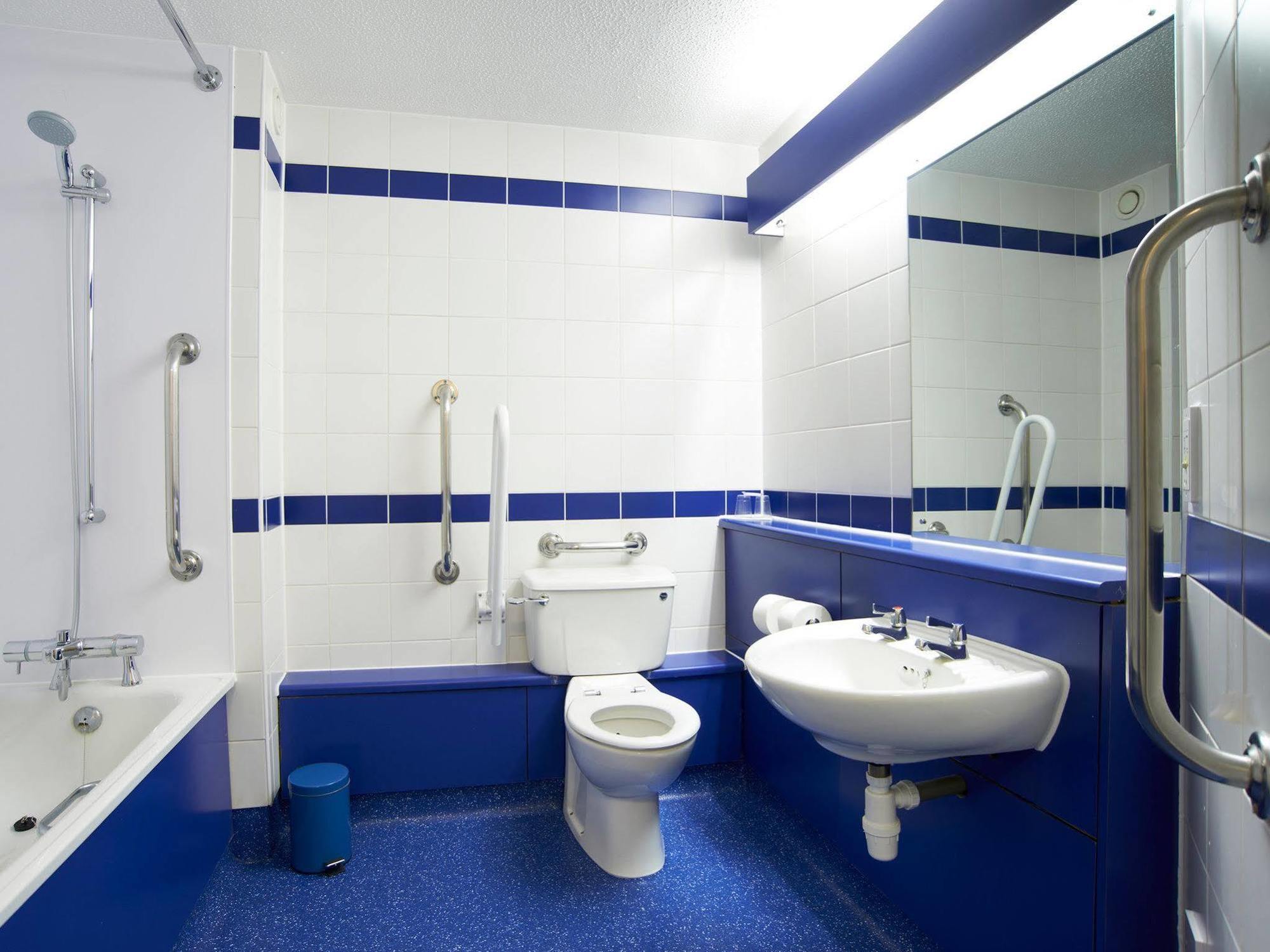Travelodge Birmingham Central Broadway Plaza Dış mekan fotoğraf
