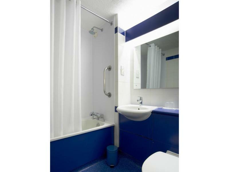 Travelodge Birmingham Central Broadway Plaza Dış mekan fotoğraf