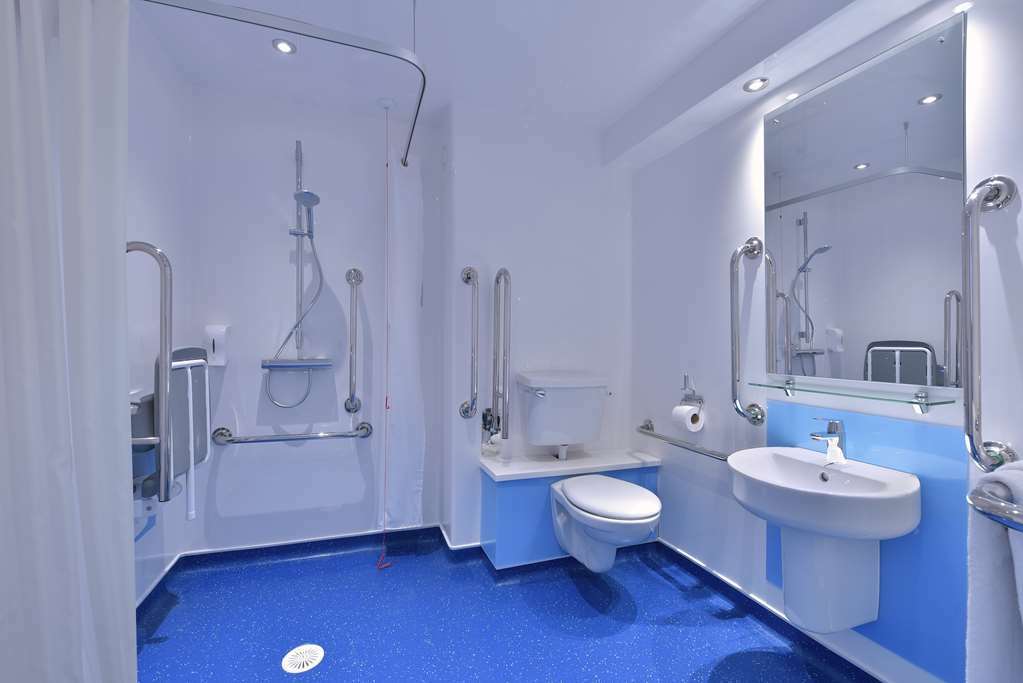Travelodge Birmingham Central Broadway Plaza Oda fotoğraf